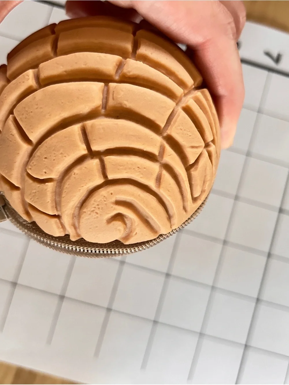 Round Peach Pastry Coin Purse - Textured Shell Design
